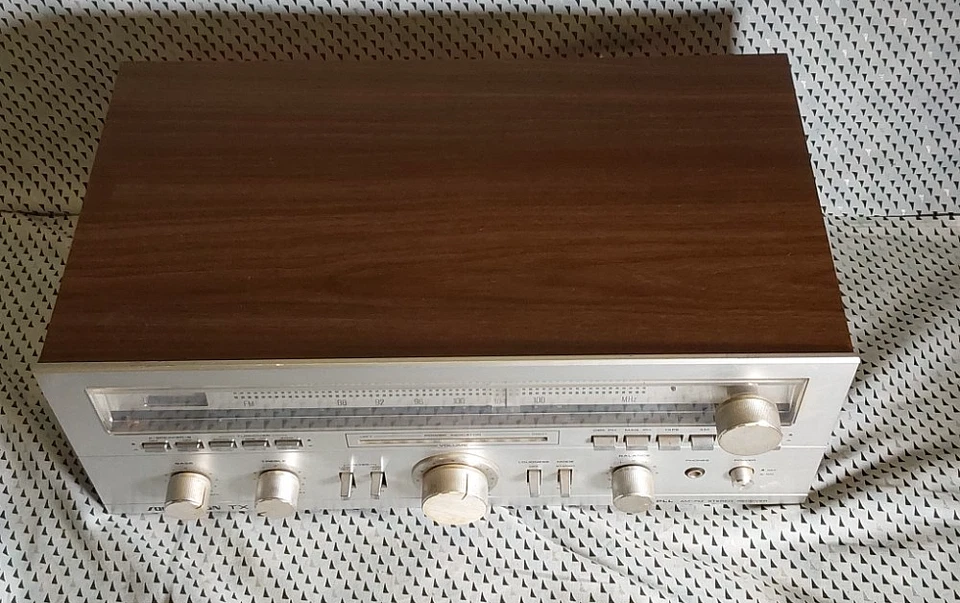 Receptor estéreo AM/FM Soundesign TX 5160 de colección con cable de madera compacto 120 W Foto 4 de 4