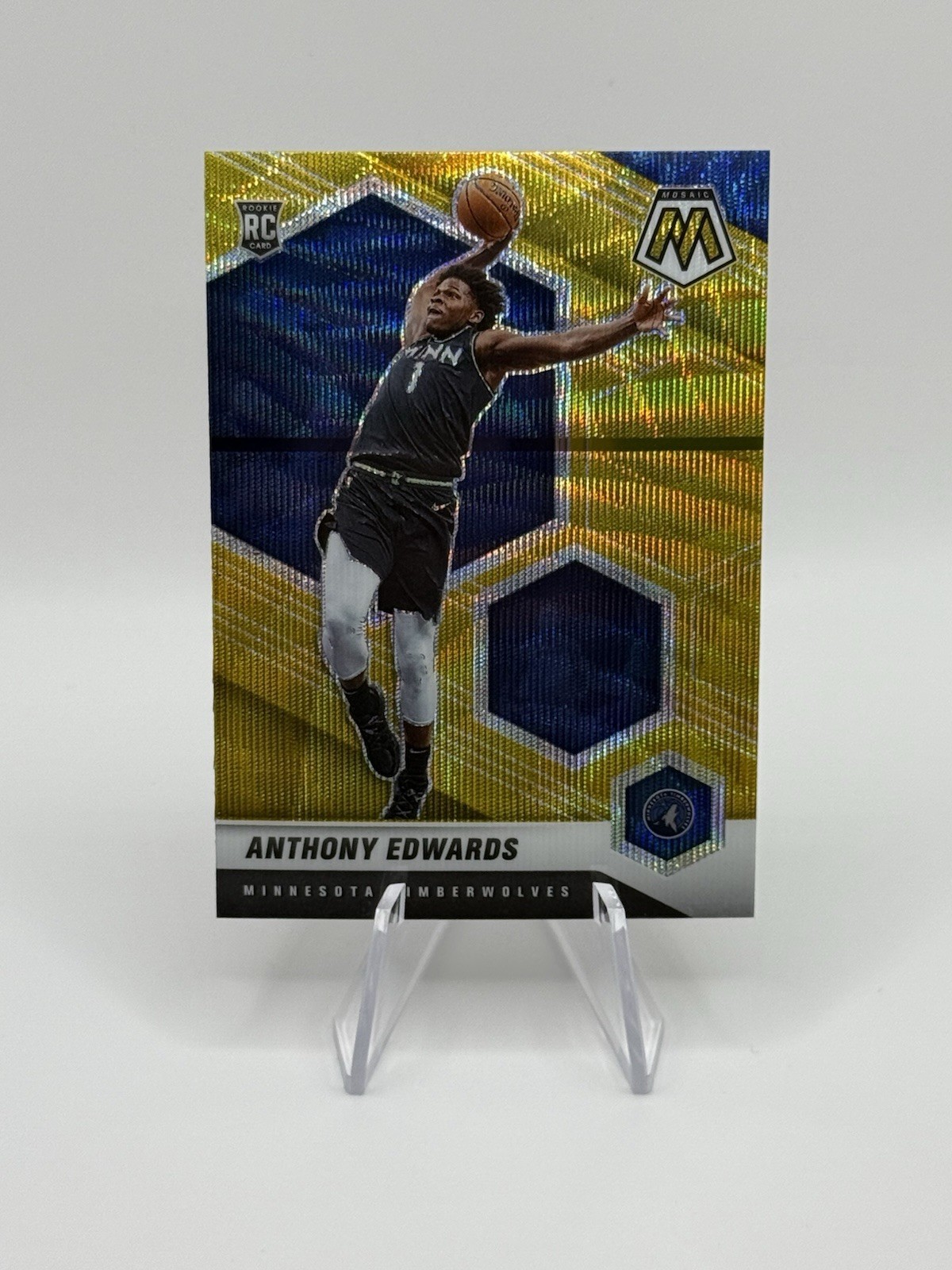 2020-21 Panini Mosaic Anthony Edwards Roookie Gold Wave #201 SSP RC