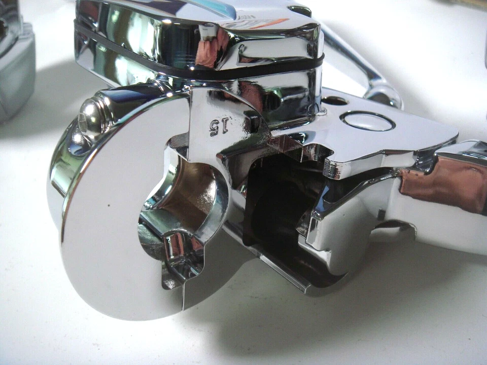 Kit de control de manillar de palanca Harley FLHT FLHR FLHX hidráulico V-Twin 22-0583 Y2 Foto 3 de 4