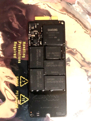 1 year warranty Apple MacBook Pro Retina 13  Or 15  256 GB SSD Mid / 2012  2013 