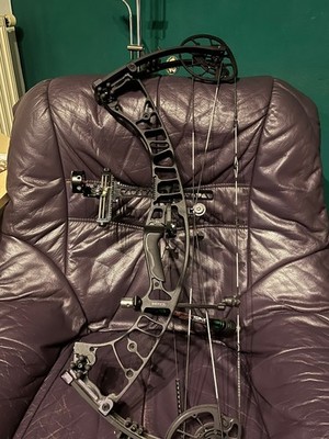 Hoyt Ventum Pro 33 inkl. Hamskea Auflage, Avalon Visier, Topoint Stabilizer