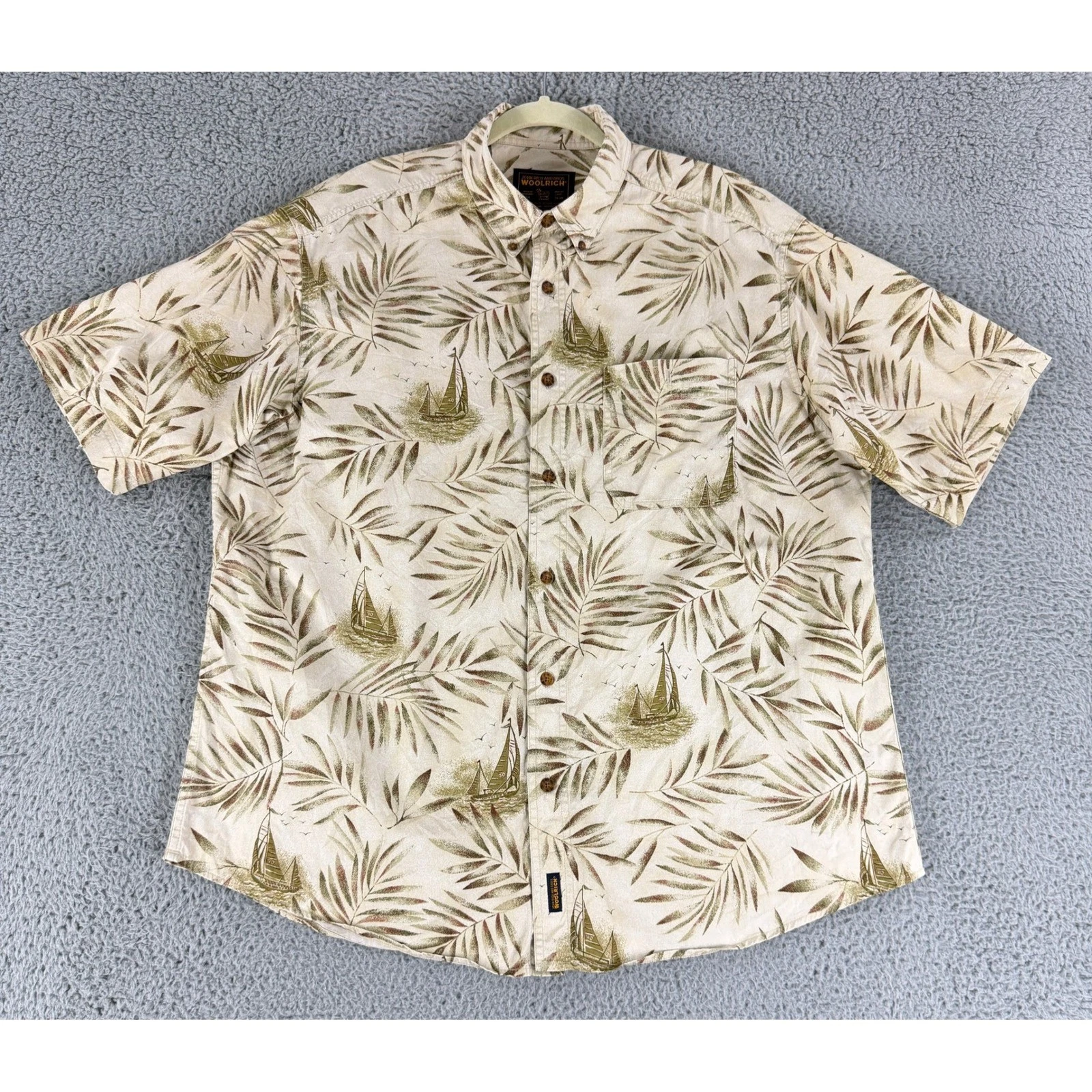 Woolrich Button Down Shirt Mens XL Tan Tropical Palm Sailboat Short Sleeve