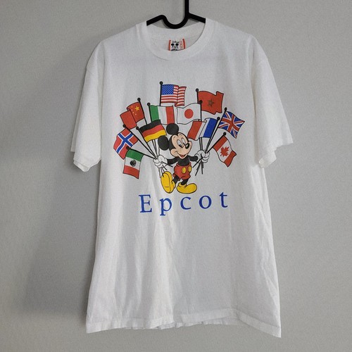 Vintage 90s Disney Mickey Mouse World Flags Epcot Center T-Shirt USA Large