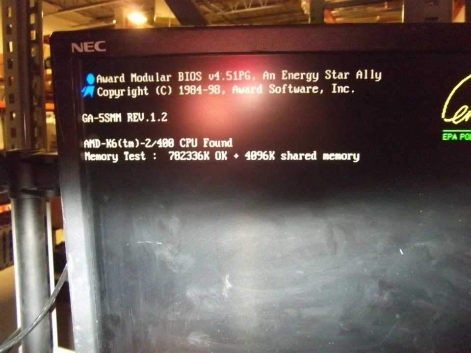 Gigabyte GA-5SMM Motherboard AMD K6-2 400MHz 764MB 0HD 2x ISA - Image 3 of 4