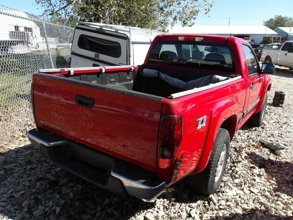 Espejo retrovisor interior delantero central usado se adapta a: Chevrolet Colorado 2005 doble r Foto 4 de 4