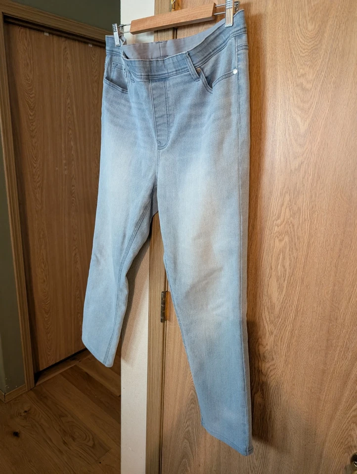 DG2 Diane Gilman Women's Stretch Denim Pull-on 5 Pocket Straight Leg Jeans L - Image 4 of 4