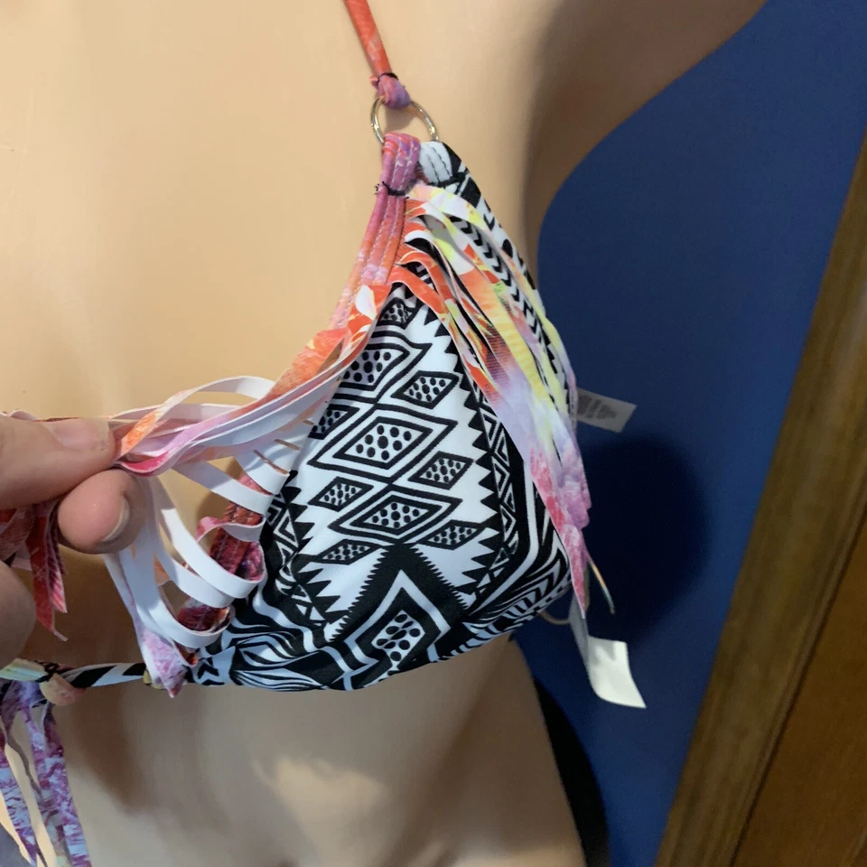 Raisins Bikini Top Sz S Black White Pink Triangle Bra Fringe Swimsuit P7842 - Image 4 of 4