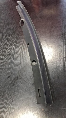 BMW 5 E60 Kotflügelhalter vorne links 7070467