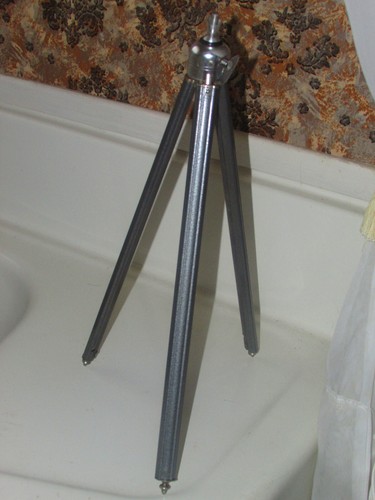 TRIPOD 16" gray metal legs w/universal camera mount sturdy vntg (blk bx 4) - Picture 2 of 7