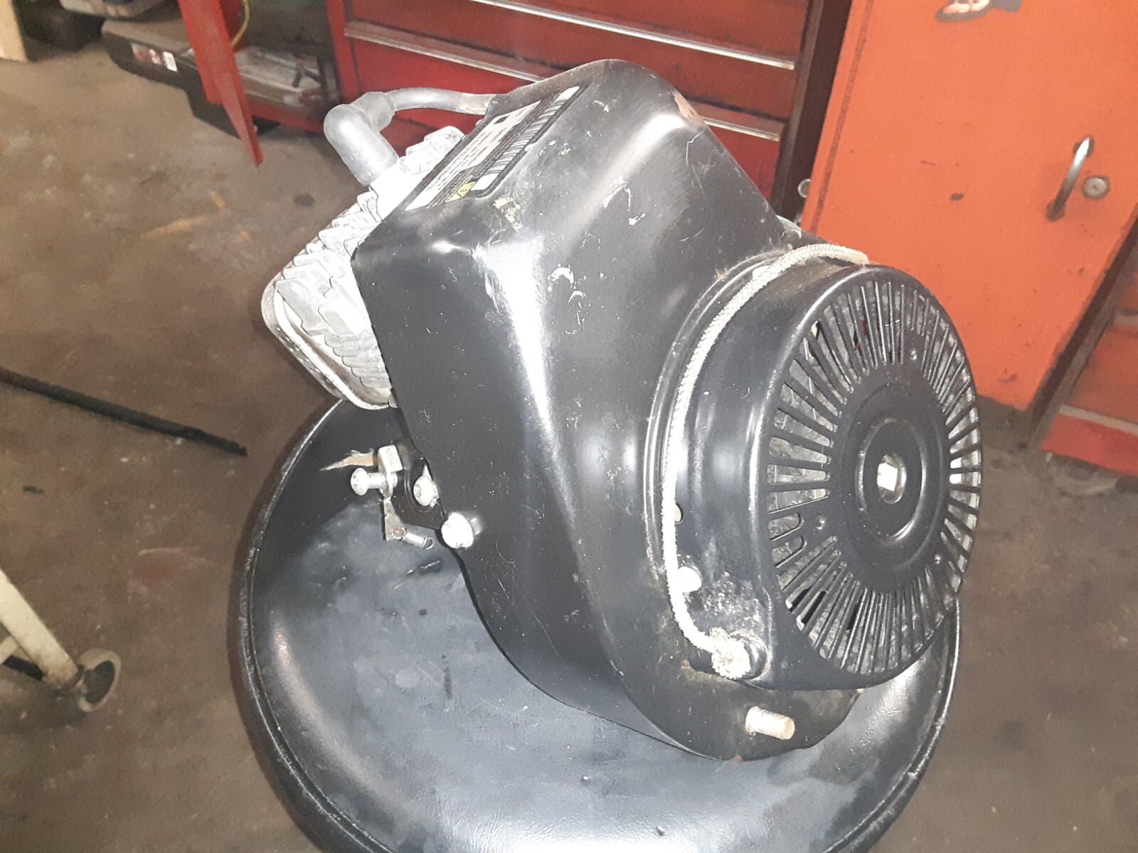 Ariens SS322 Snowblower 2 Cycle Tecumseh Engine. HSK600. 3hp. Single