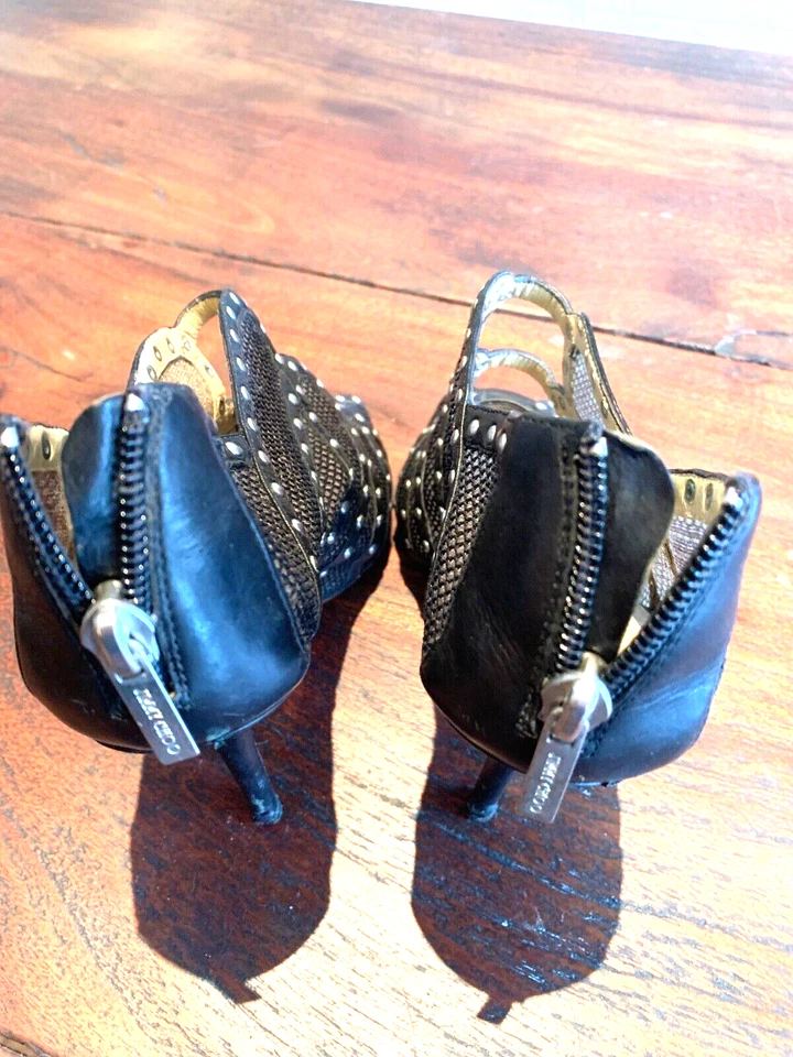 Botines de aguja para mujer Jimmy Choo Karina de cuero negro con tachuelas. Talla 8. Usado en excelente estado Foto 4 de 4