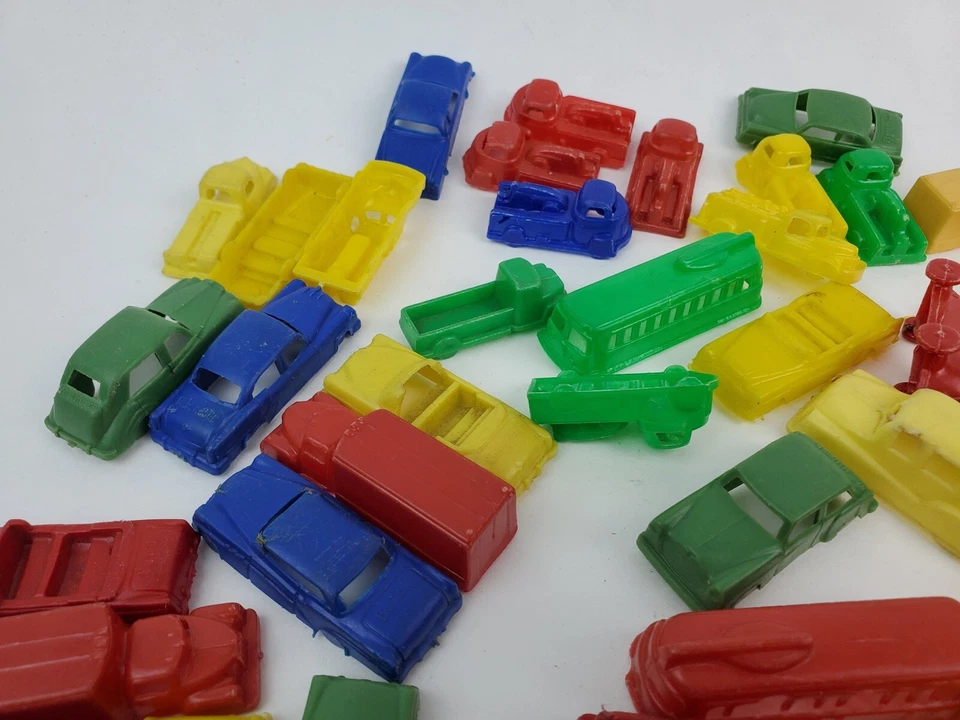 Lote enorme 80+ mini brinquedo de plástico carros ônibus caminhões Nash VW Oldsmobile Willys e mais - Imagem 4 de 4