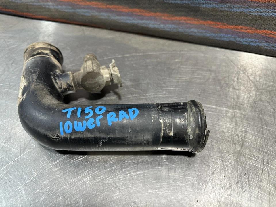 Manguera de refrigerante de radiador Freightliner FL70 2000-2005 C7 Caterpillar Foto 2 de 4