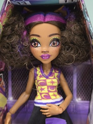 Monster High Buried Secrets 4 Courtside Fang-Out CLAWDEEN WOLF NEW OPEN BOX