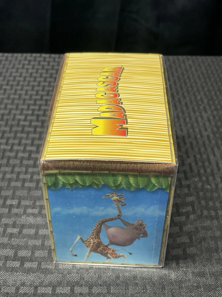 De colección 2005 Dreamworks Animación Madagascar Firgurine Russ Nuevo Foto 2 de 4