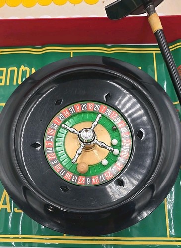 Vintage Merit Roulette Deluxe Casino Game JL Randall LTD England - Picture 2 of 15