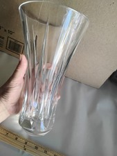 Beautiful Large Heavy Vintage Clear Glass Vase CENTERPIECE 11" Tall