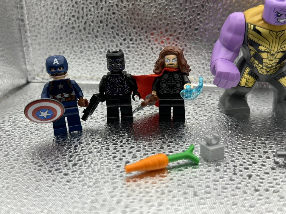 Lote de minifiguras LEGO Marvel Avengers Thanos Homem de Ferro Thor Capitão América Pantera - Imagem 2 de 4