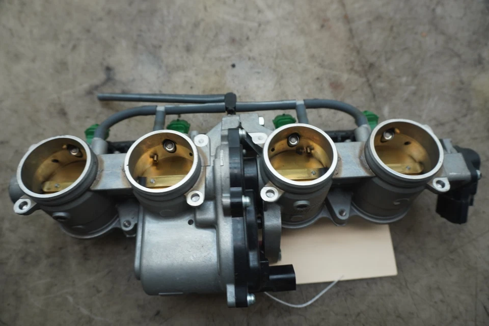 2022 SUZUKI GSXR 1000 CORPOS DO CORPO DO ACELERADOR E-491 - Imagem 4 de 4