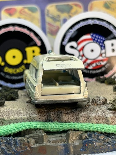 Lesney 1960s Mercedes Benz Binz Ambulance No 3 White Diecast EX Condition - Picture 6 of 7