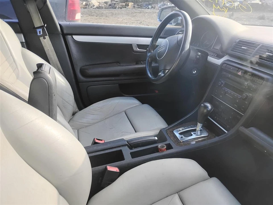 Used Side Marker Light Assembly fits: 2005 Audi S4 Side Marker behind tire Grade - Image 4 of 4