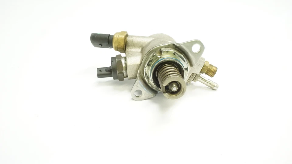 Bomba de combustible de alta presión AUDI S4 S5 2010-2012 3,0 L Foto 2 de 3