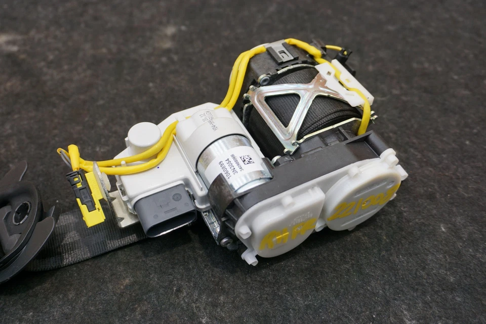 Retractor cinturón seguridad pasajero delantero derecho negro 4G0857706DV04 AUDI A6 S6 13-17 Foto 3 de 4