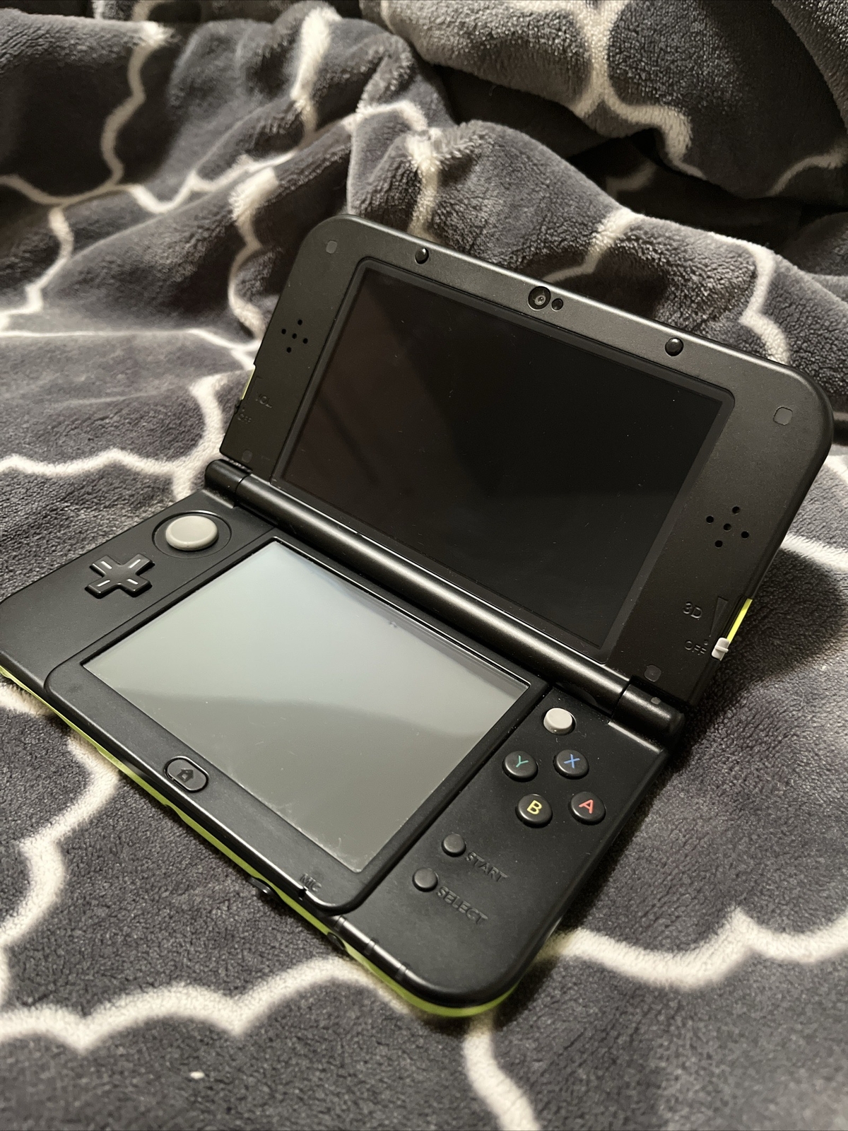 Nintendo New 3DS XL Lime Green Special Edition Console 650415225095