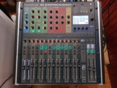 Soundcraft Si Expression 1 digital mixer with wooden flight case