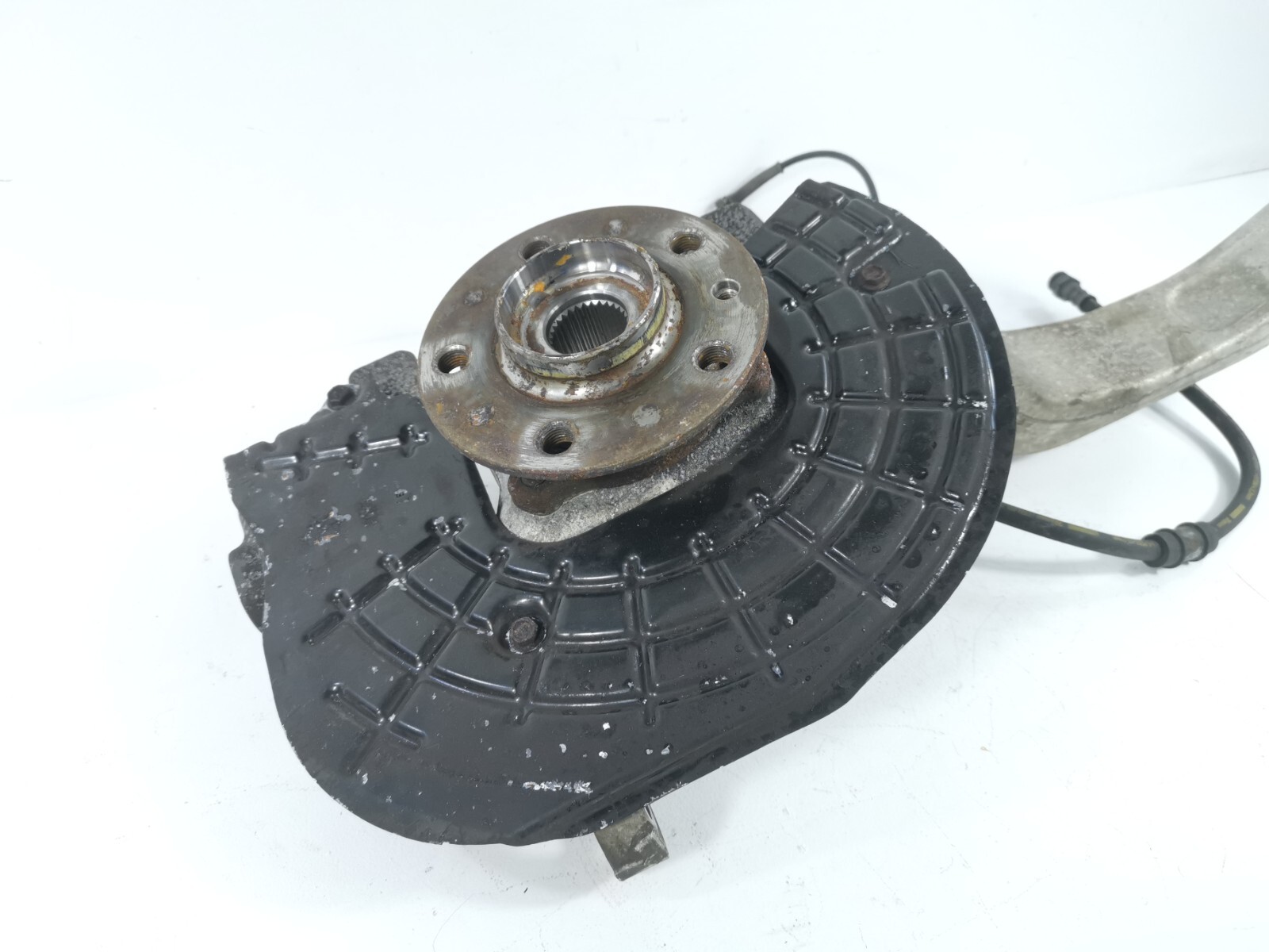 17-20 MASERATI Levante FRONT LEFT DRIVER SIDE SPINDLE KNUCKLE HUB 670034829