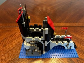 LEGO Castle: Wolfpack Tower (6075)