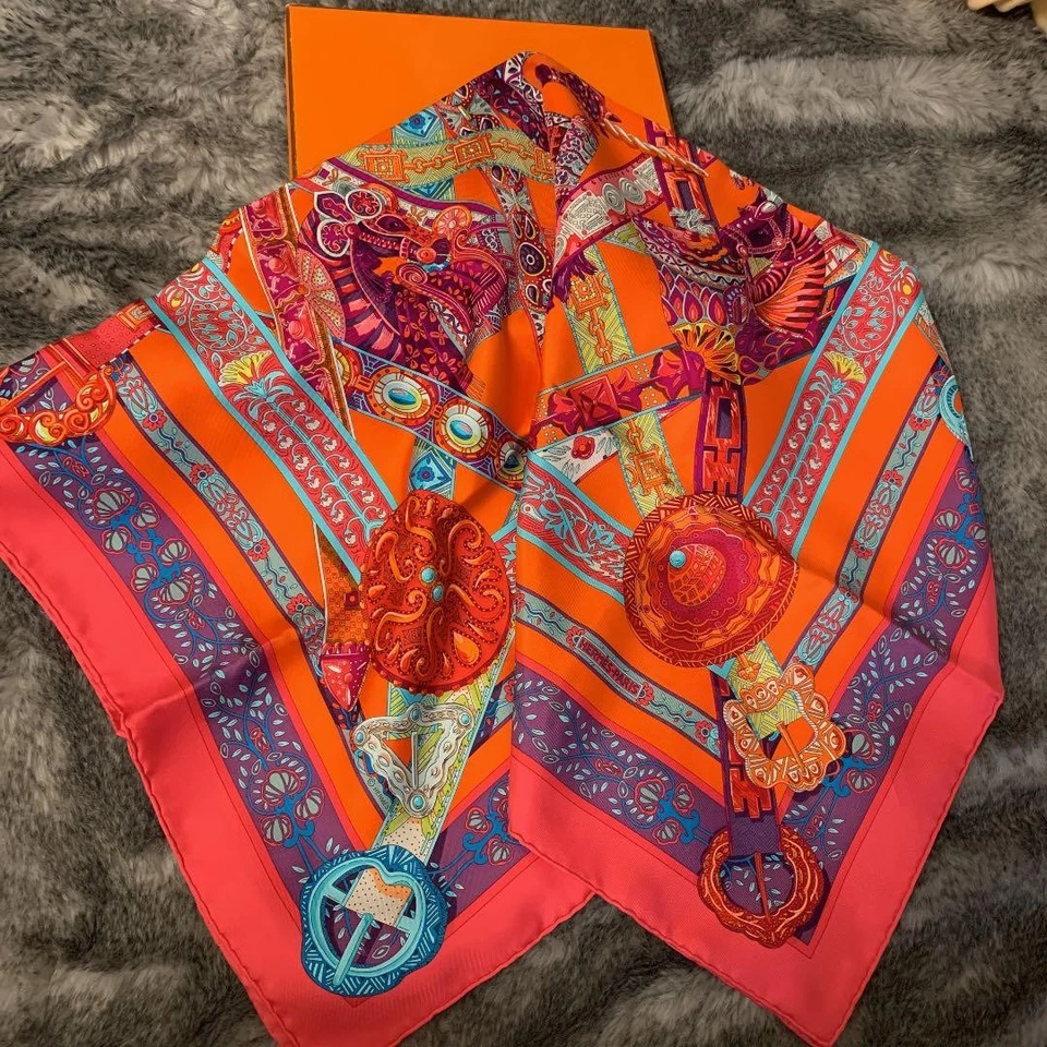 Bufanda de seda HERMES Carre 90 LE SONGE DE LA LICORNE naranja sin usar como nueva regalo Foto 4 de 4