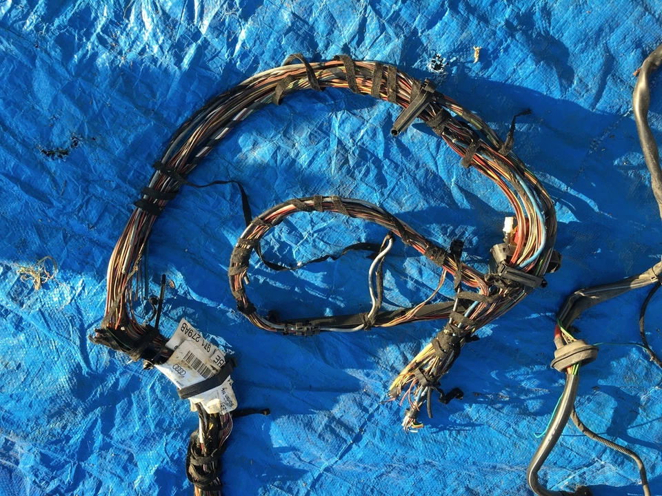 ARNÉS DE CABLEADO AUDI A4 B5 V6 CABLE CERDO TAPÓN COLA INTERIOR CUERPO MOTOR SECCIÓN CORTE Foto 2 de 4