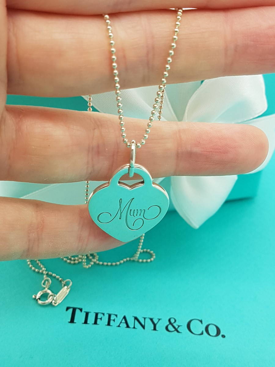Tiffany & Co. Silver MUM Medium Heart pendant 18