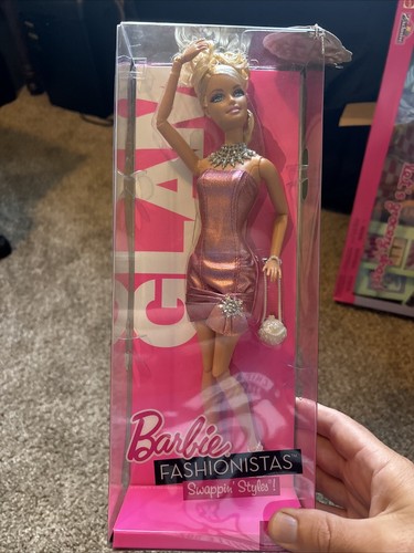 BARBIE FASHIONISTAS HOLLYWOOD DIVAS GLAM DELUXE swappin styles MATTEL 2011 NRFB EUR 69,00