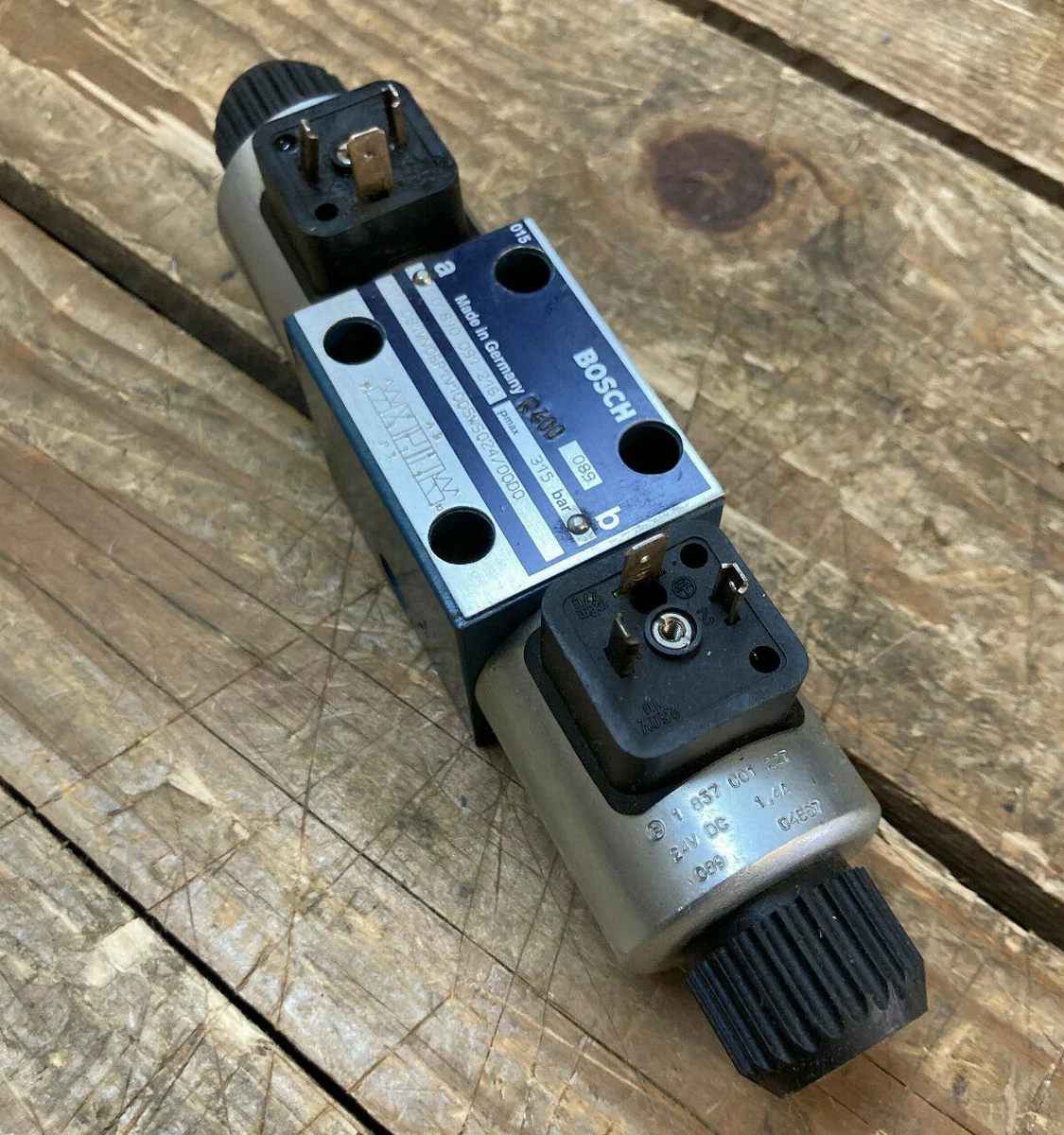 Bosch 0810091216 081WV06P1V1005WS024/0000 4/3-Wege-Hydraulikventil  