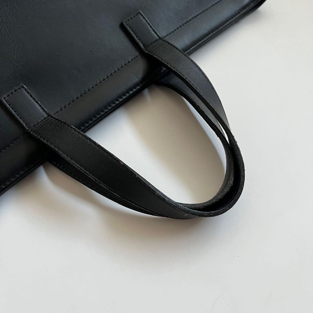 バッグ tricot comme des garcons hand bag COMME DES GARCONS - TRICOT Navy leather bag (80's) – L'OBSCUR