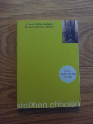 Perks of Being a Wallflower by Stephen Chbosky (1999, Trade Paperback)