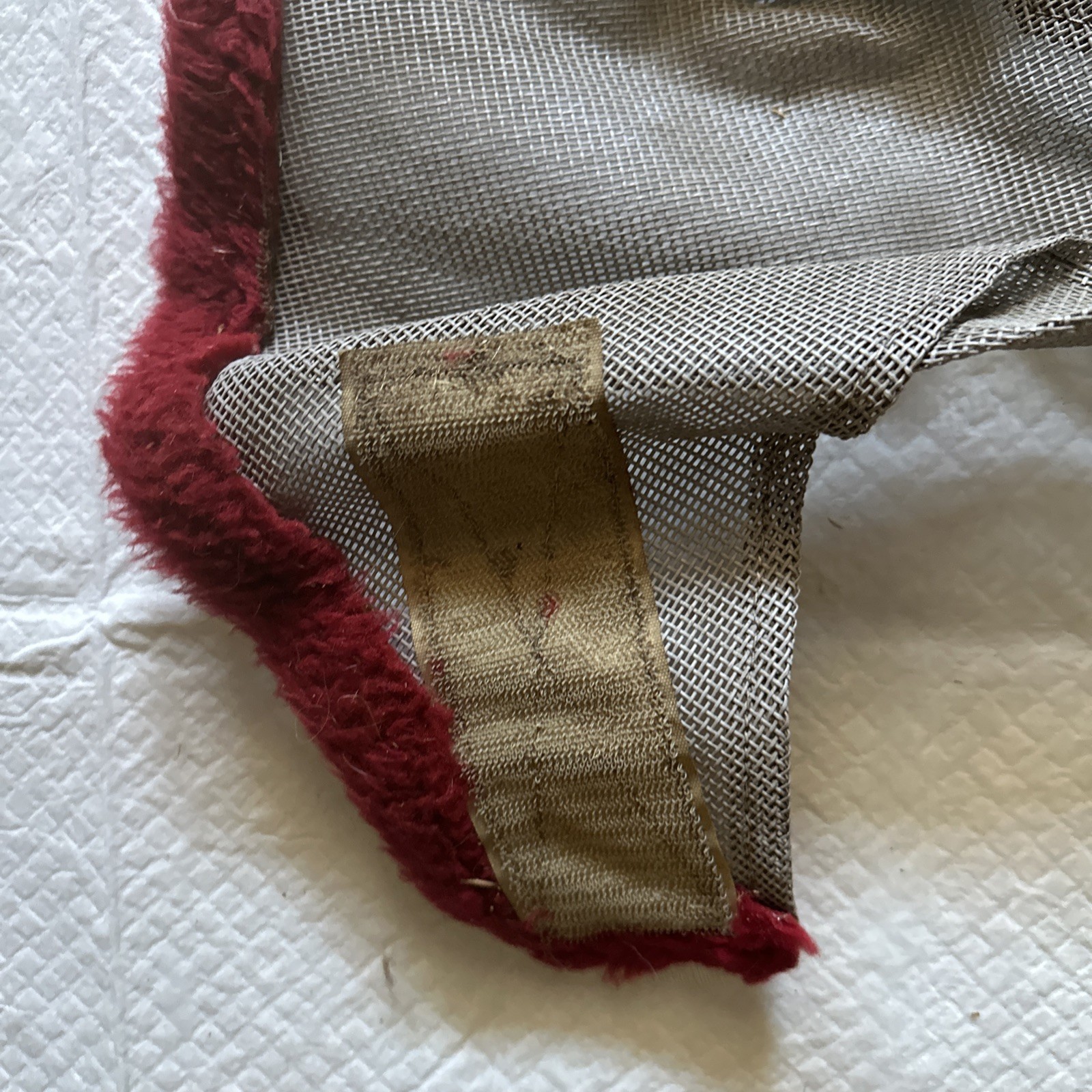 FARNAM SUPERMASK Horse Fly Mask Airflow Mesh RED Fleece Horse SZ Bug Protection