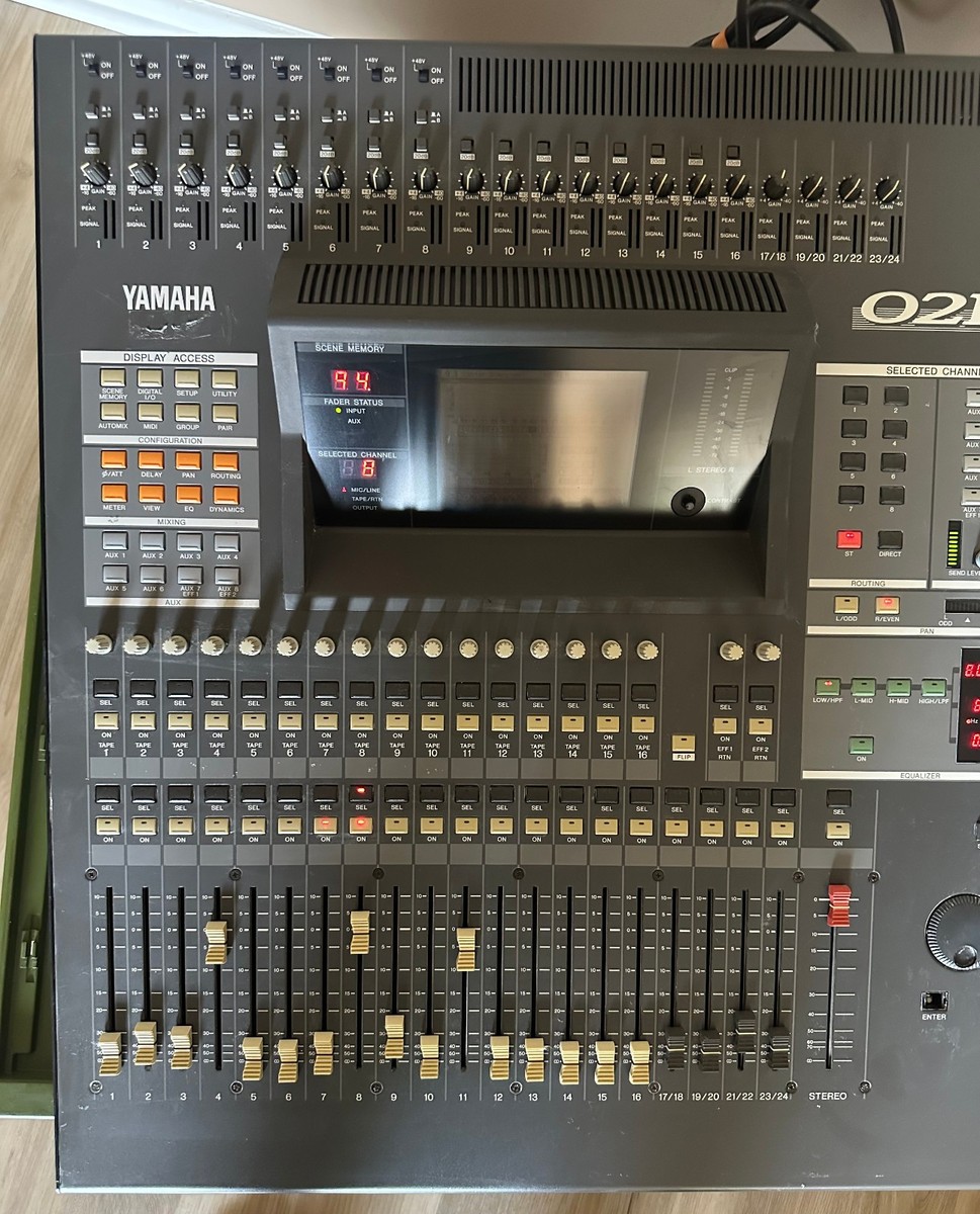Yamaha O2R Digital Sound Audio Channel Mixing Recording Studio