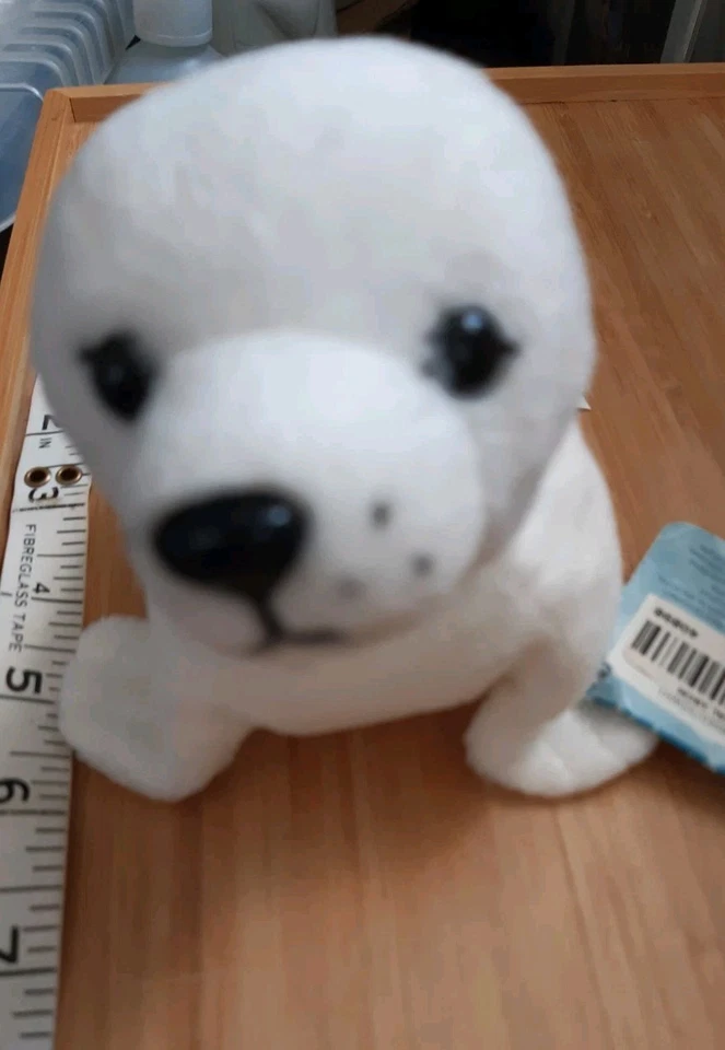 Vintage Wild Republic Aquatic White Plush Seal 2003 19cm still has tags VGC - Image 2 of 4