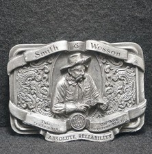 WH07128 SWEET VINTAGE 1989 SMITH  WESSON GUNS MANUFACTURER PEWTER BELT BUCKLE