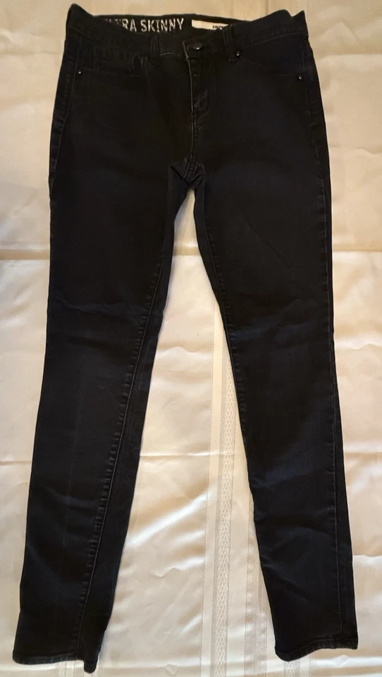 DKNY Jeans Women's Ultra  Skinny Black Classic Stretchy Denim 28/30  sz2 - Image 2 of 4