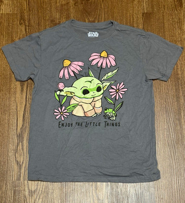 Mad Engine Star Wars Grogu ''Enjoy the Little Things'' Gray T-Shirt XS