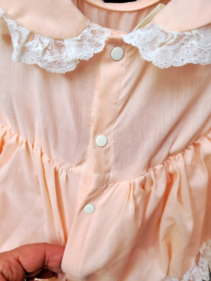 Vintage 1980s Girls 7/8 Cottage Core Party Dress Lace & Layers Peach Shabby - Image 4 of 4