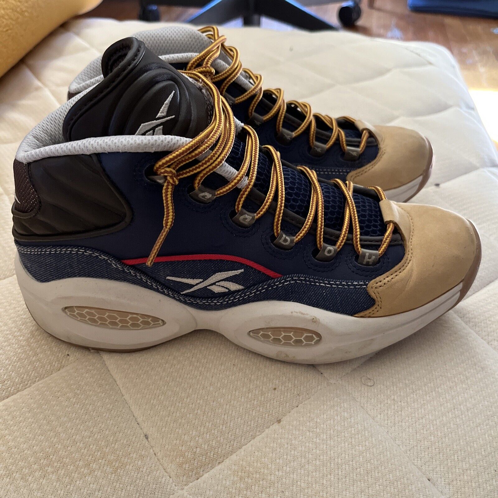 Size 9 - Reebok Question Mid Dress Code - image 1