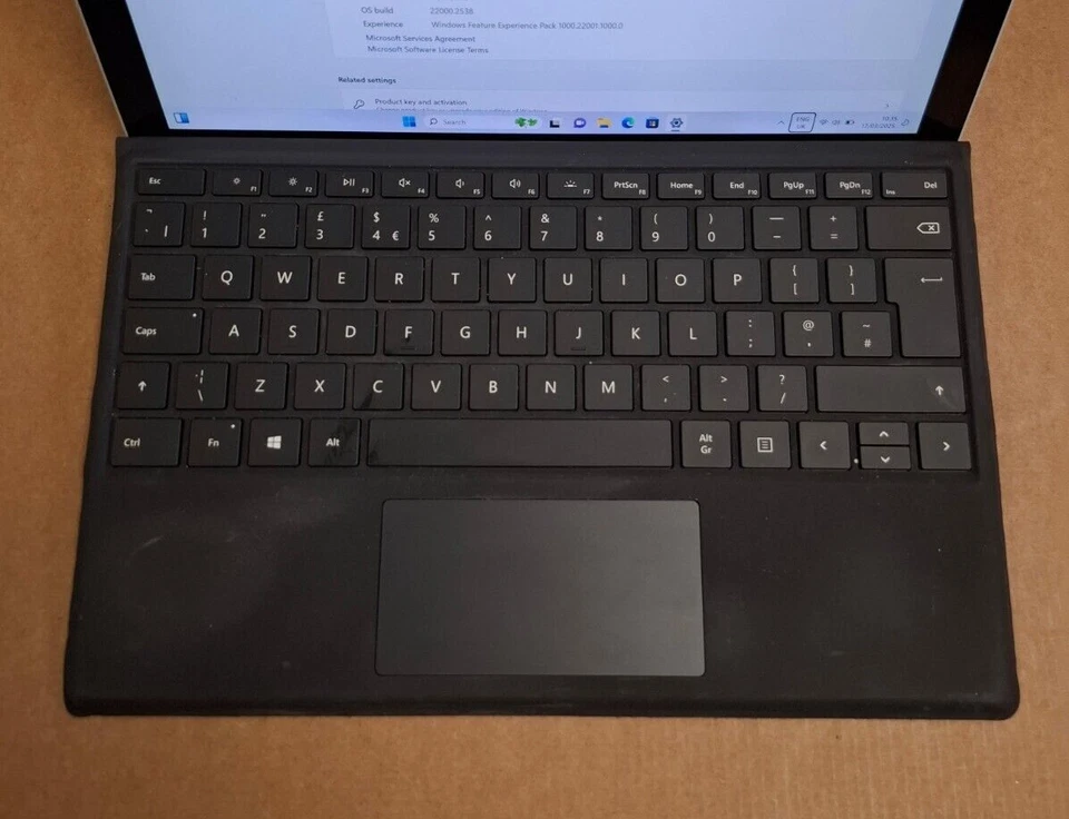 Microsoft Surface Pro 4 -Intel i5-6300u /256GB SSD/ 8GB RAM 12.3''-With Keyboard - Image 4 of 4