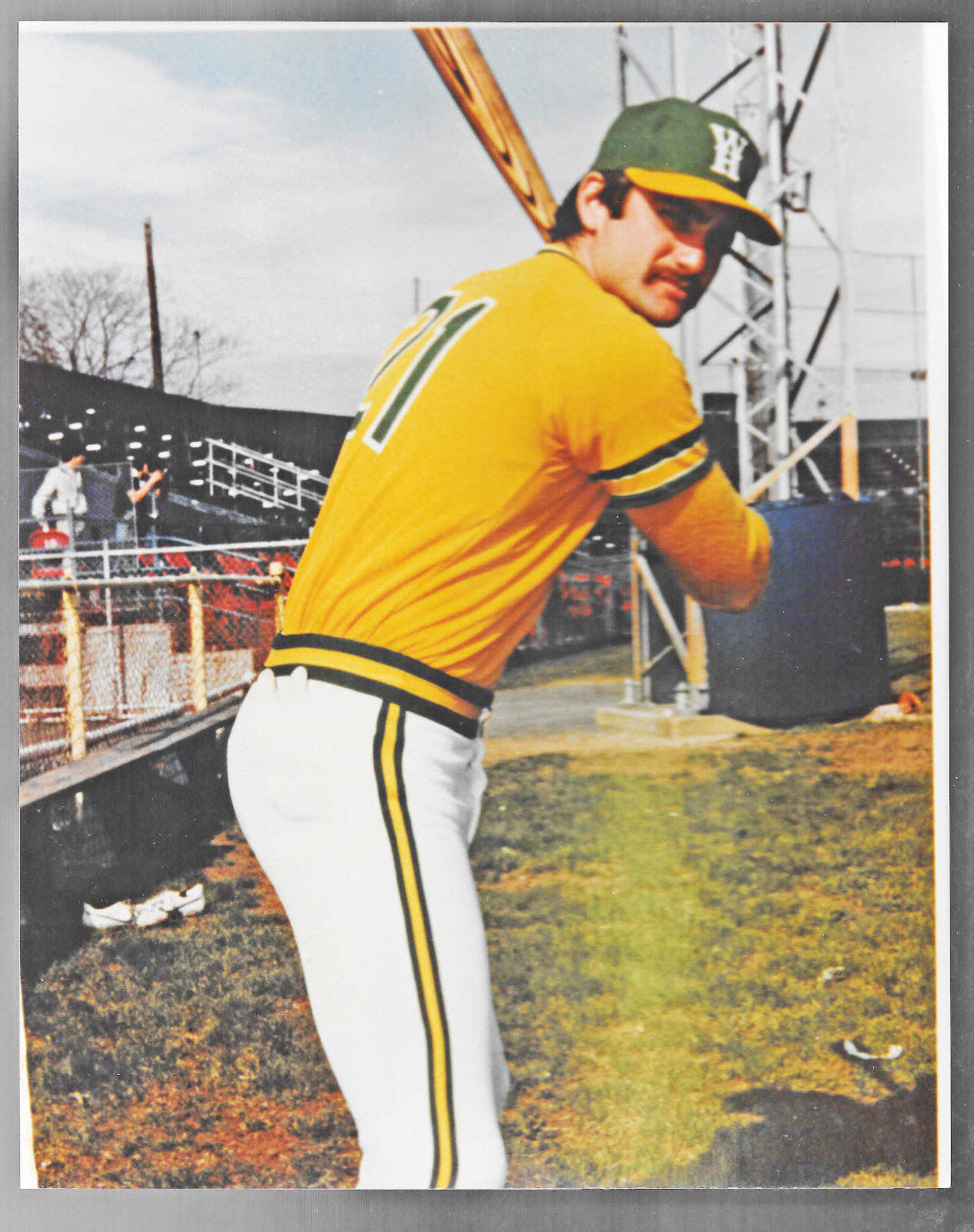 SAL BANDO OAKLAND KC ATHLETICS UNIFORM NO 21 6 BREWERS 6 NO AUTOGRAPH PHOTO 8X10