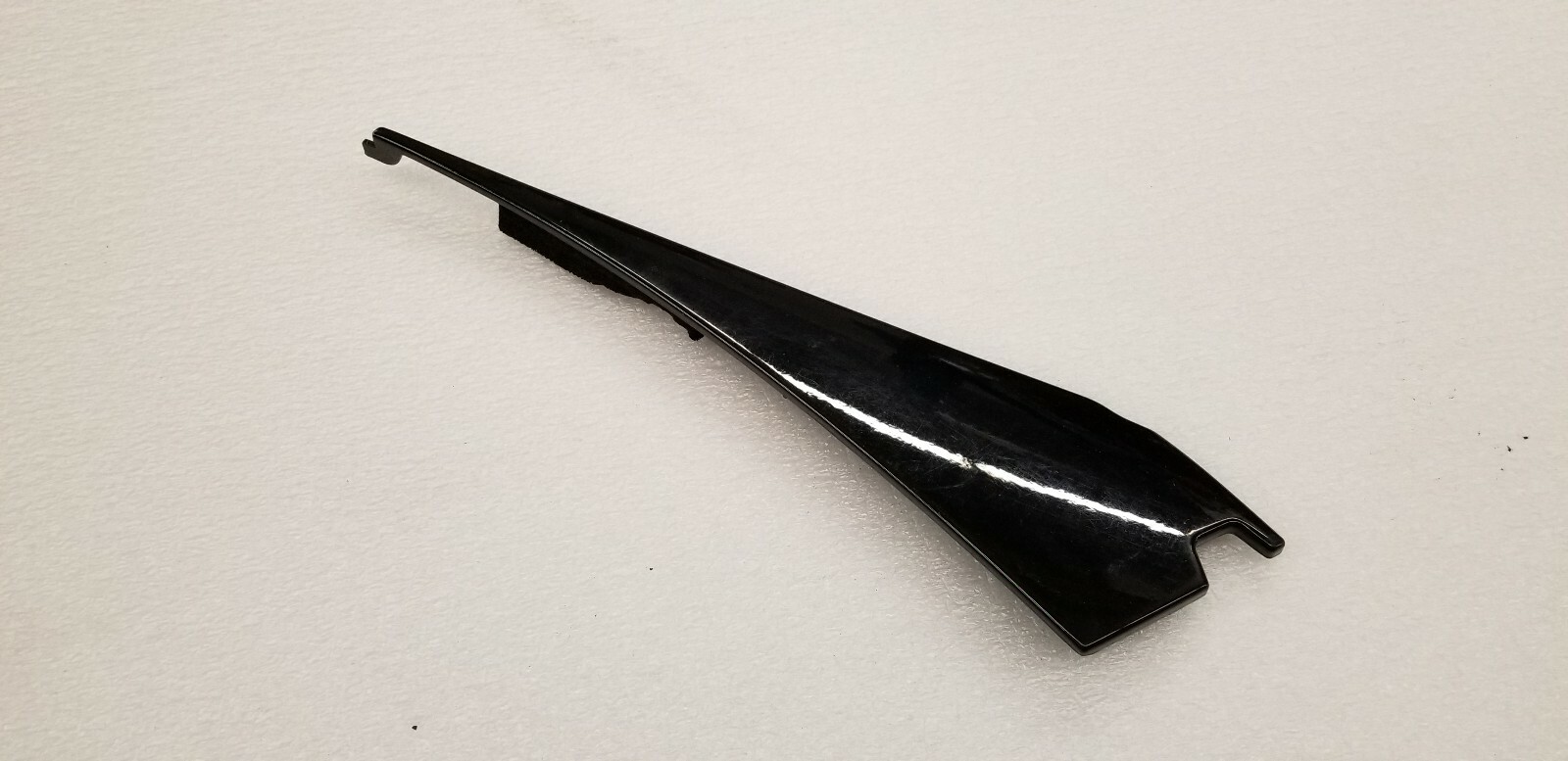 MCLAREN MP4-12C REAR FENDER MOULDING TRIM PANEL OEM 11A3071CP 
