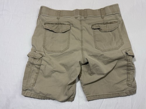 LEE Extreme Motion Cargo Shorts Mens 36 Beige Outdoor Workwear Grunge FLAW - Picture 2 of 7
